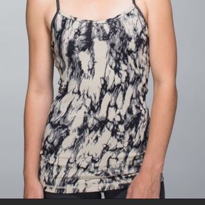 Set of 2 Lululemon power Y tops size 8 like new